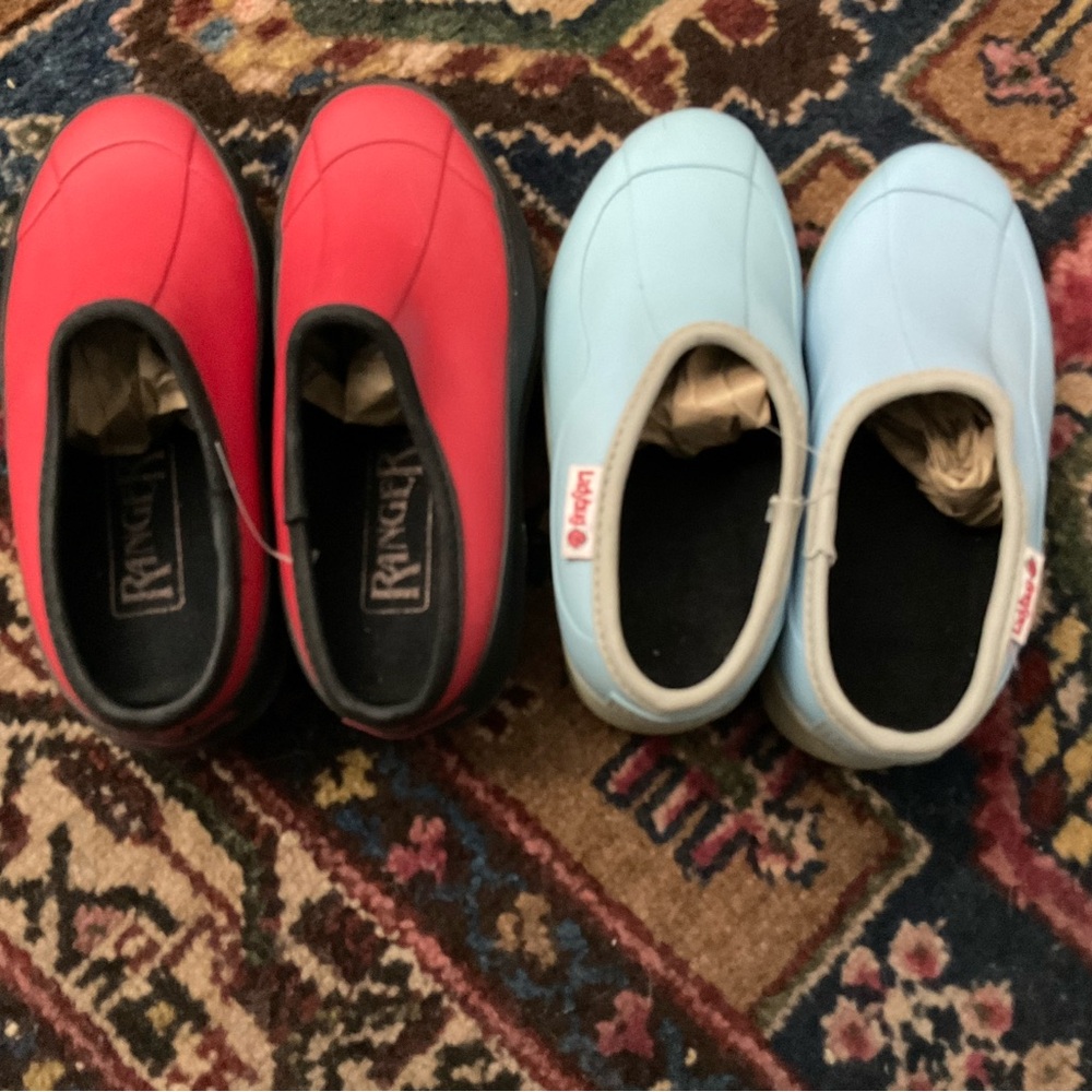 Women’s garden clogs